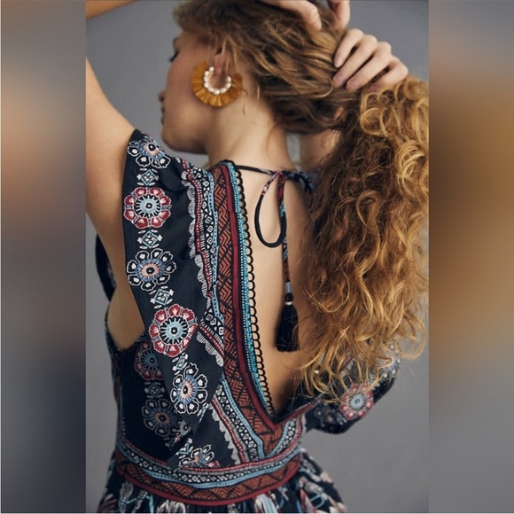 Anthropologie Animal Floral Print Plunge V-neck Mini Dress Ruffles Size XS - Picture 9 of 11